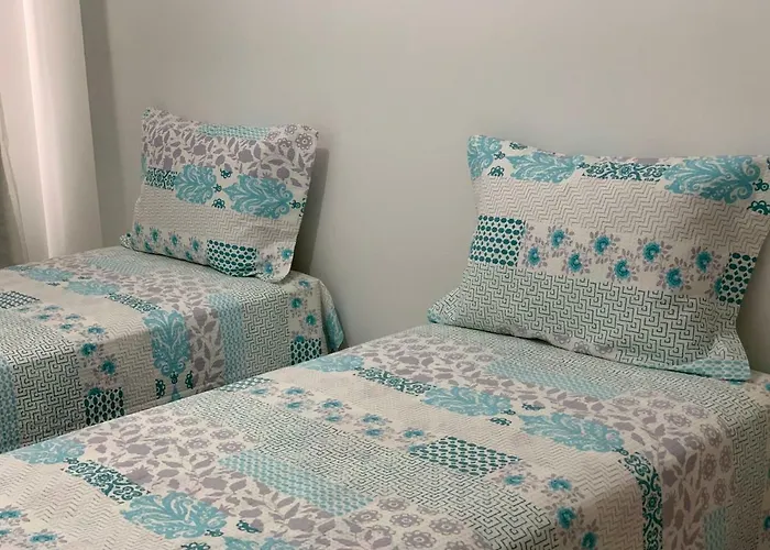 Apartamento Novo 3/4, Bem Aconchegante Na Farolandia, Todos Os Quartos Com Ar Condicionado